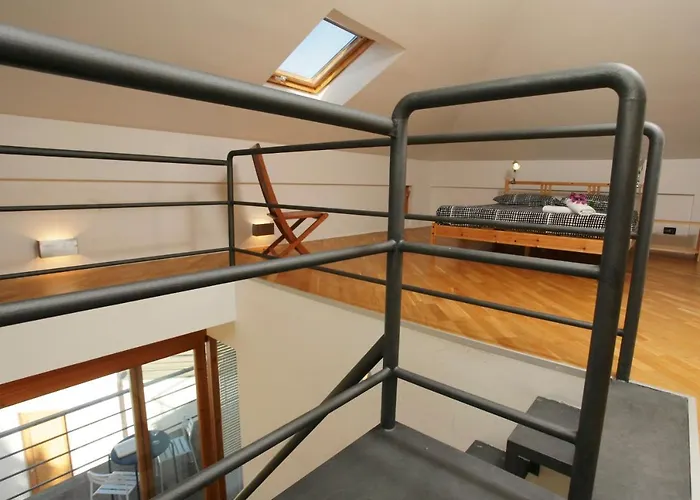 Family With Sea View In Torre Colonna-sperone